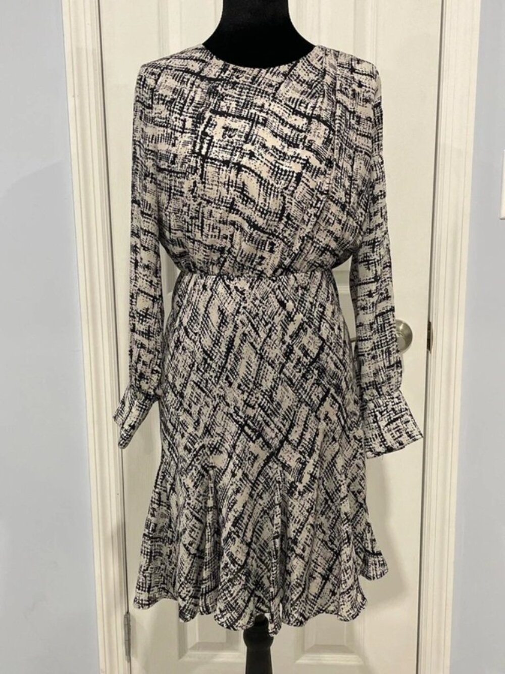 Banana Republic Black White Long Sleeve Dress XSP